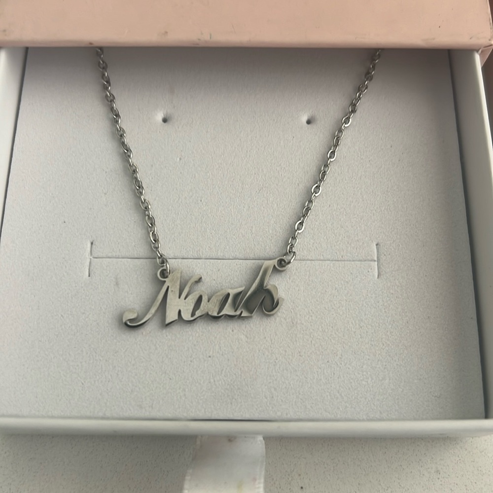 “Noah” name necklace
